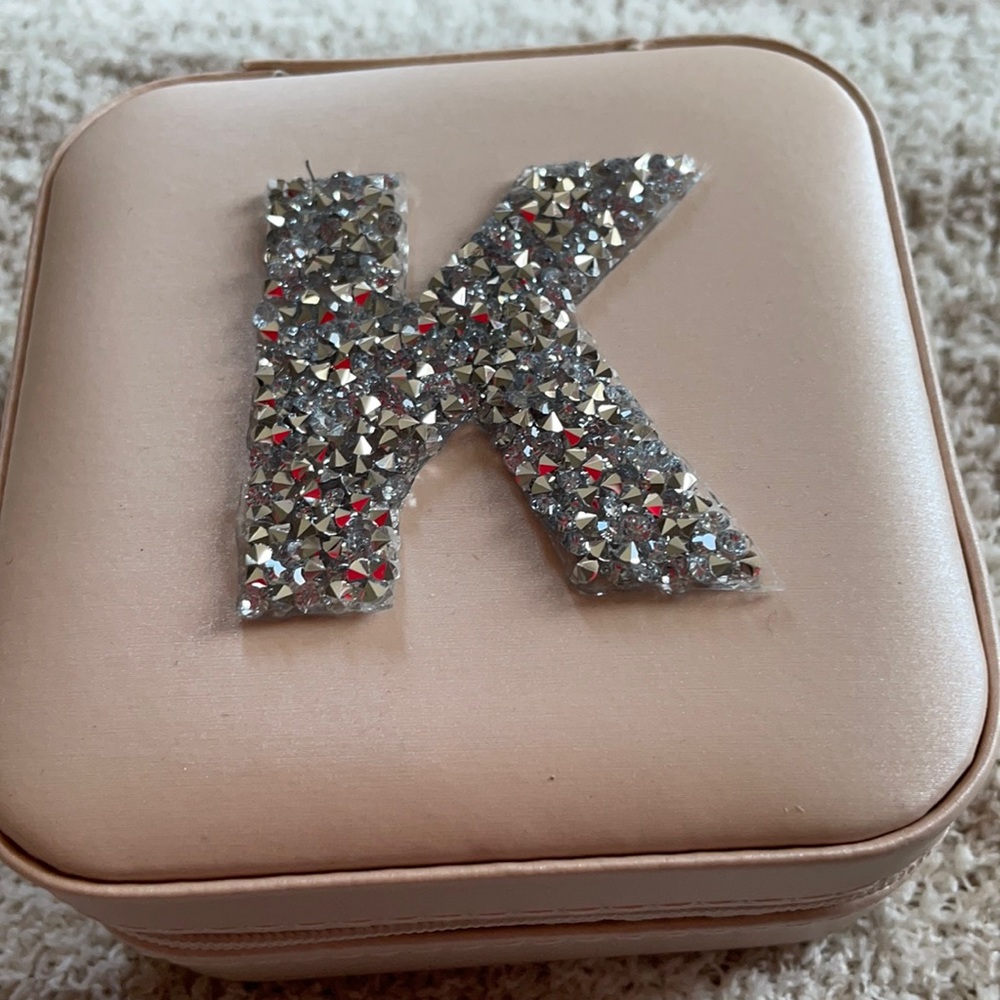 Travel jewelry box